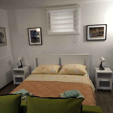 Studio Apartman Nona Angela-Valun Cres Eksteriør billede