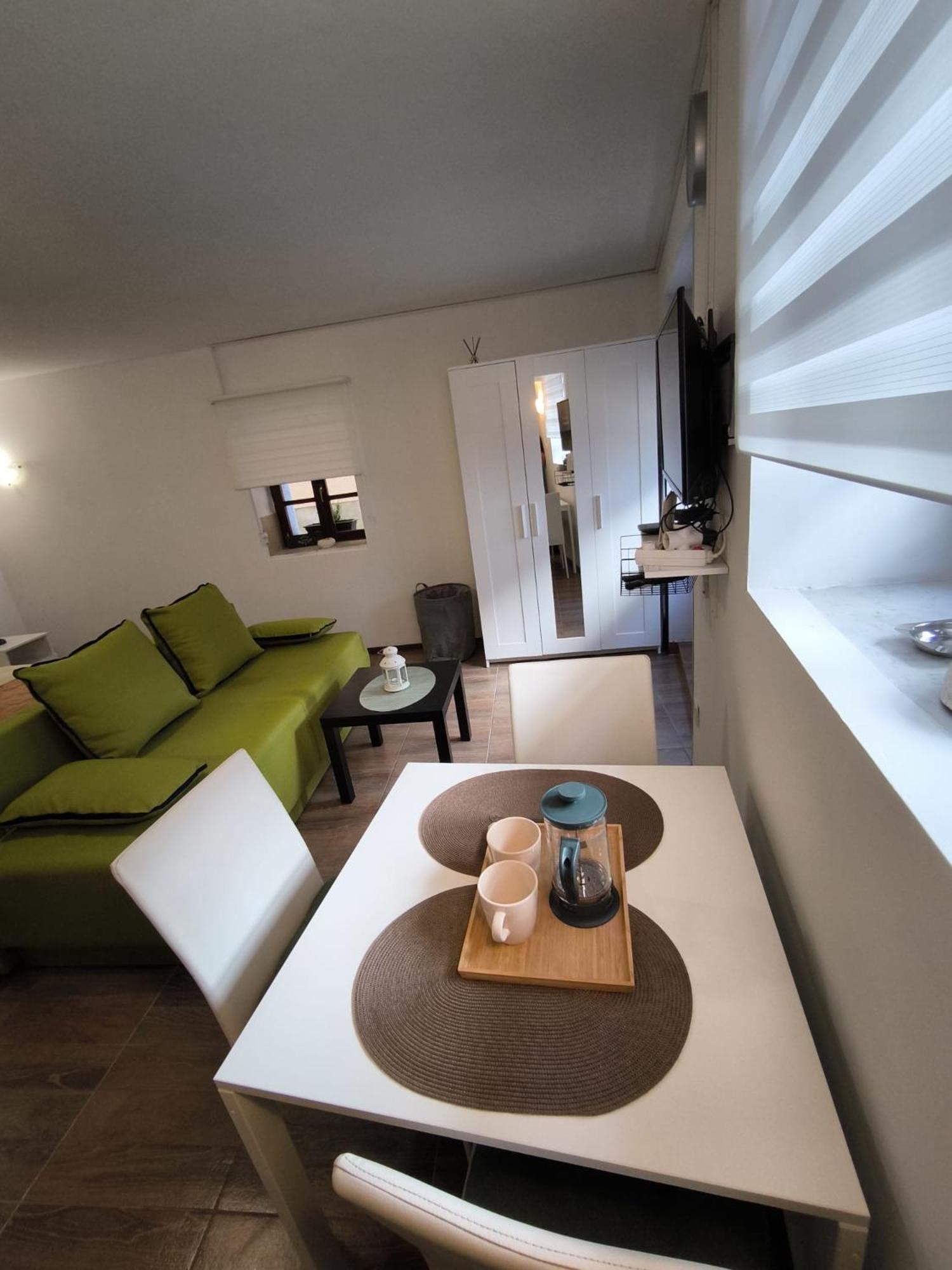 Studio Apartman Nona Angela-Valun Cres Eksteriør billede
